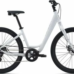 Bikes 2022 Giant Momemtum Vida Low Dark White